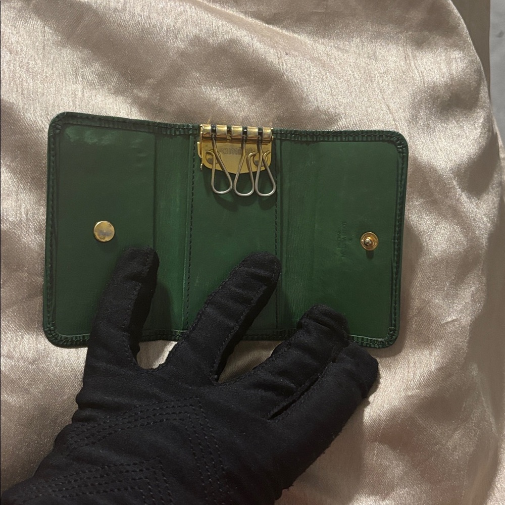 LOUIS VUITTON Epi Jeune Fille Shoulder Bag Green & Matching Key Card Wallet - Picture 10 of 11